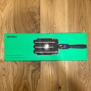 NIB amika: High Tide Jumbo Deep Waver